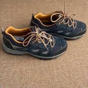 L.L. Bean  Sneakers Kids‎ woman’s size 7.5 Blue and Orange outdoor Hiking